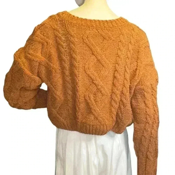 Altar D State Recycled Cotton Cable Crew Sweater. - Picture 7 of 11